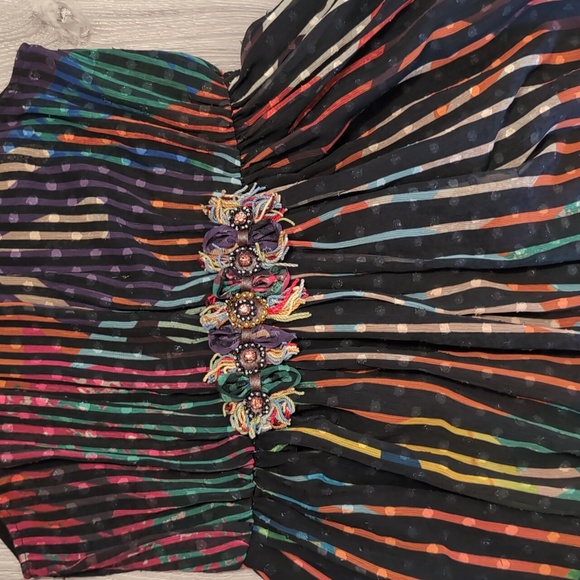 Vibrant dress - Picture 3 of 4